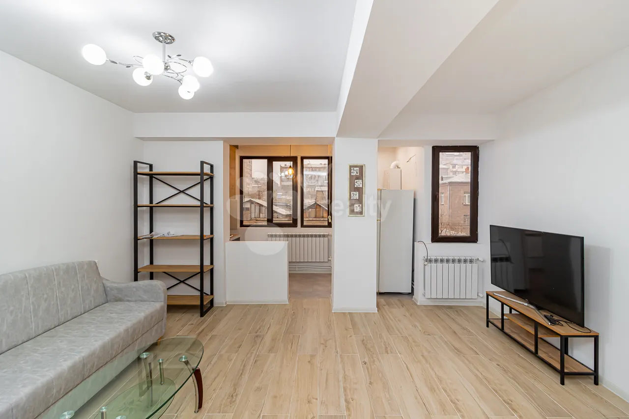 3 bedroom apartment for sale خیابان گولبِنکیان, عربگیر ایروان, 160009