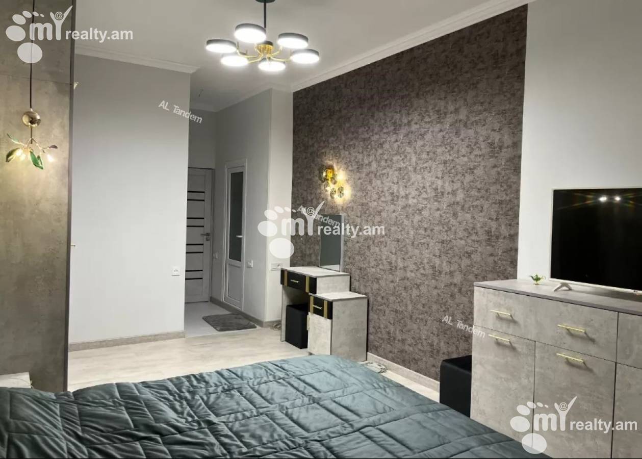 4 bedroom apartment for sale خیابان آرگیشتی, مرکز شهر ایروان, 126096