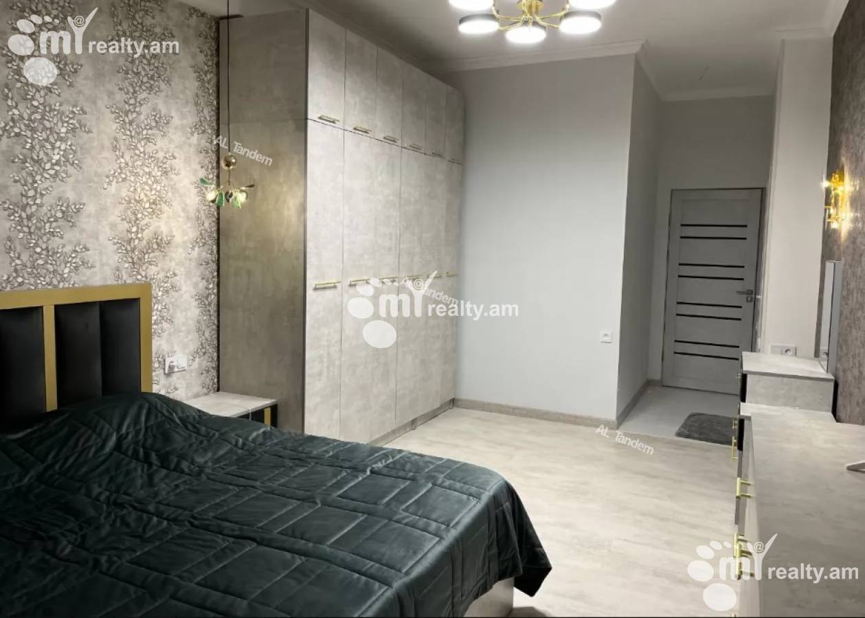 4 bedroom apartment for sale خیابان آرگیشتی, مرکز شهر ایروان, 126096