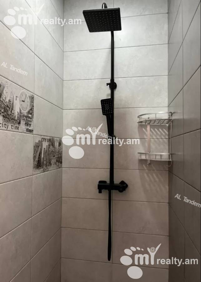 4 bedroom apartment for sale خیابان آرگیشتی, مرکز شهر ایروان, 126096