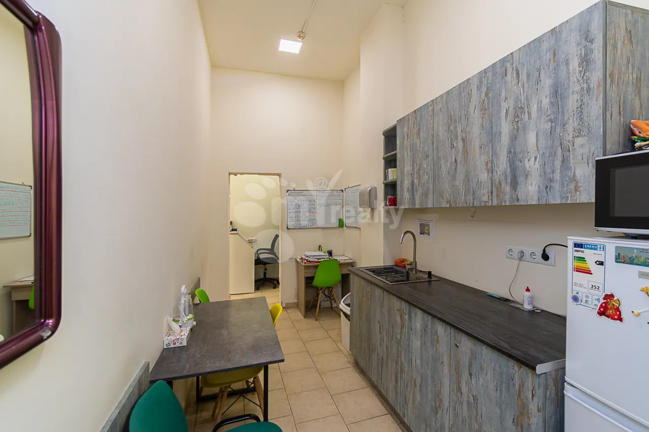 Commercial property for sale Tsarav Aghbyur St, Avan Yerevan, 160499