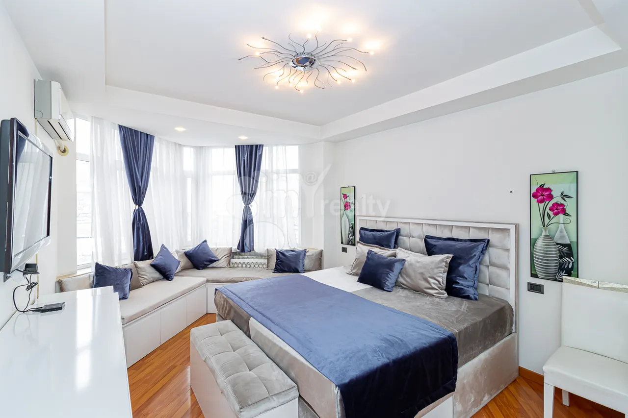 4 bedroom apartment for rent A.Manukyan St, Center Yerevan, 159915