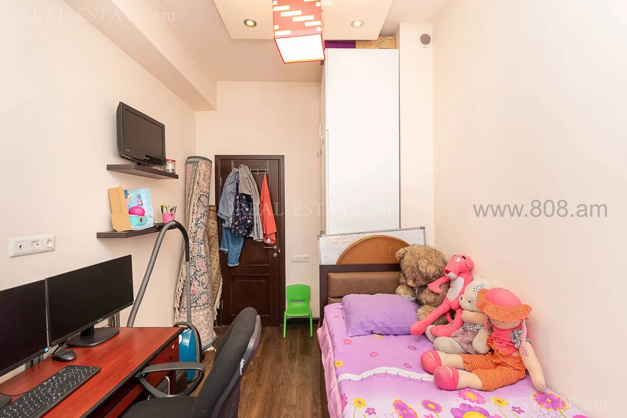 3 bedroom apartment for sale Orbeli Yeghbayrner   St, Arabkir Yerevan, 158300
