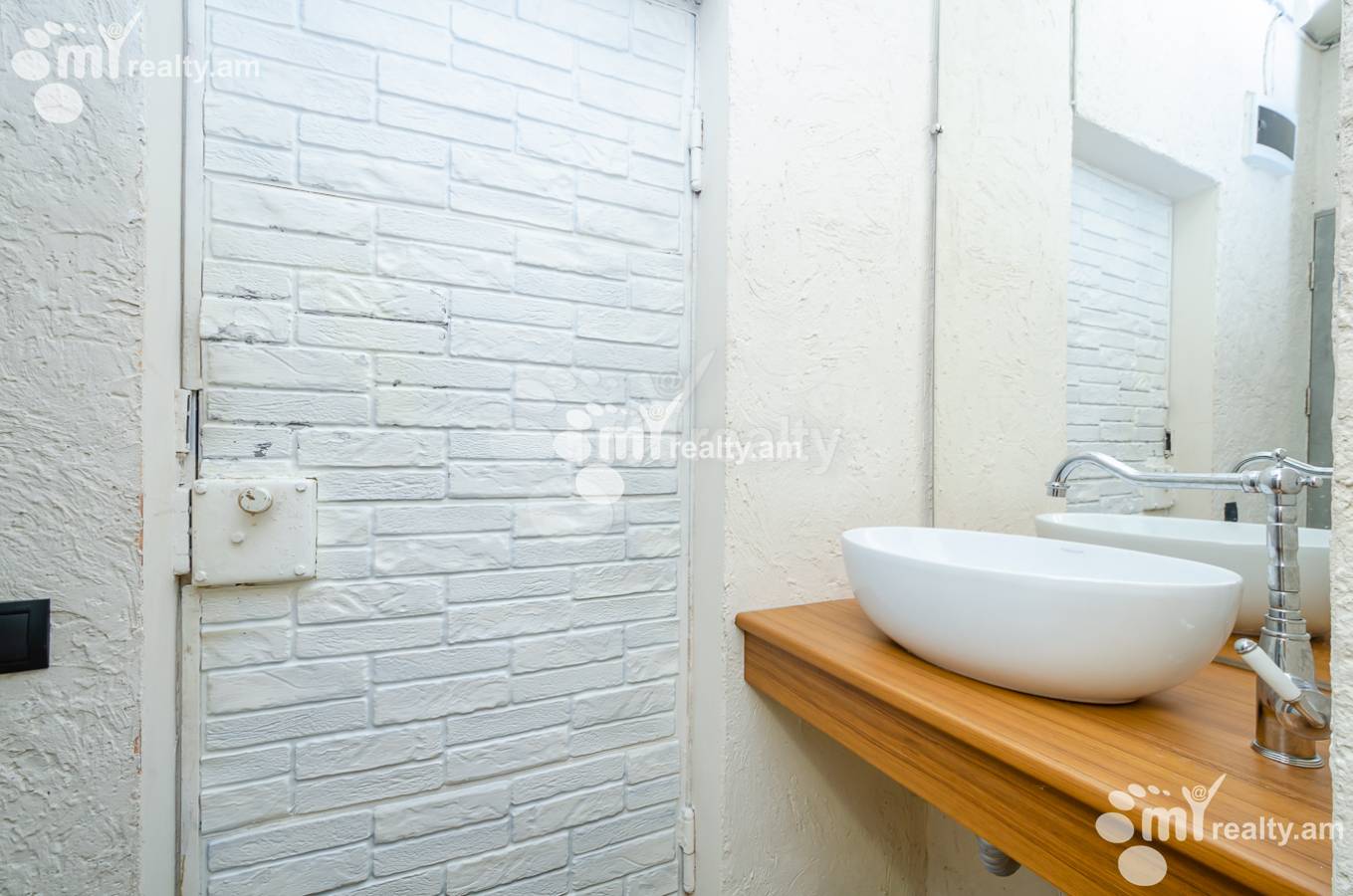 Կոմերցիոն տարածք  Սարյան փող, Կենտրոն Երևան, 153804