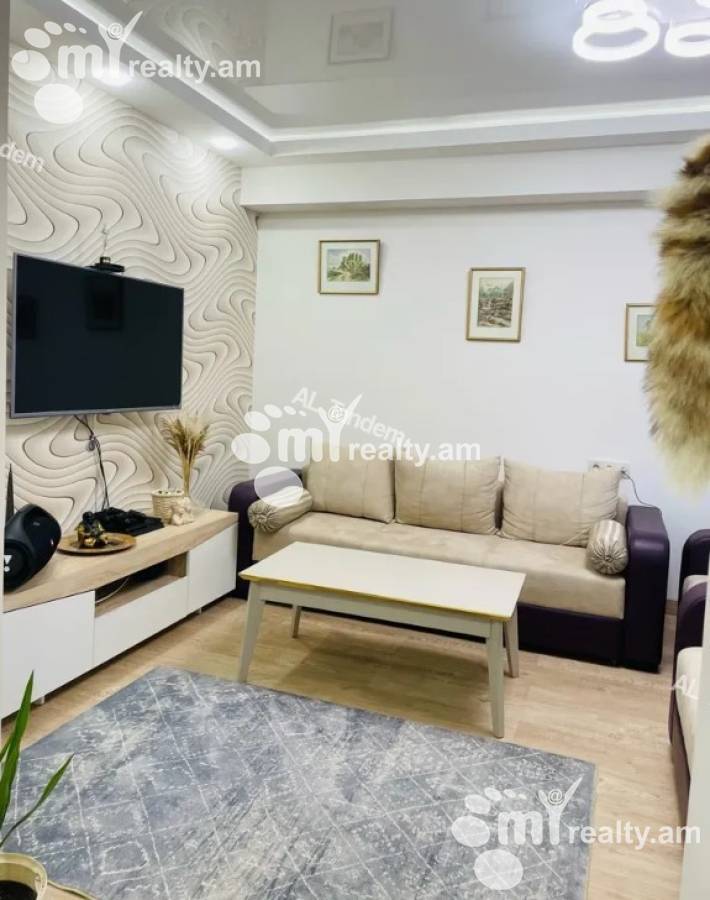 Купить 3 комнатную квартиру Нар Дос ул, Центр Ереван, 158191