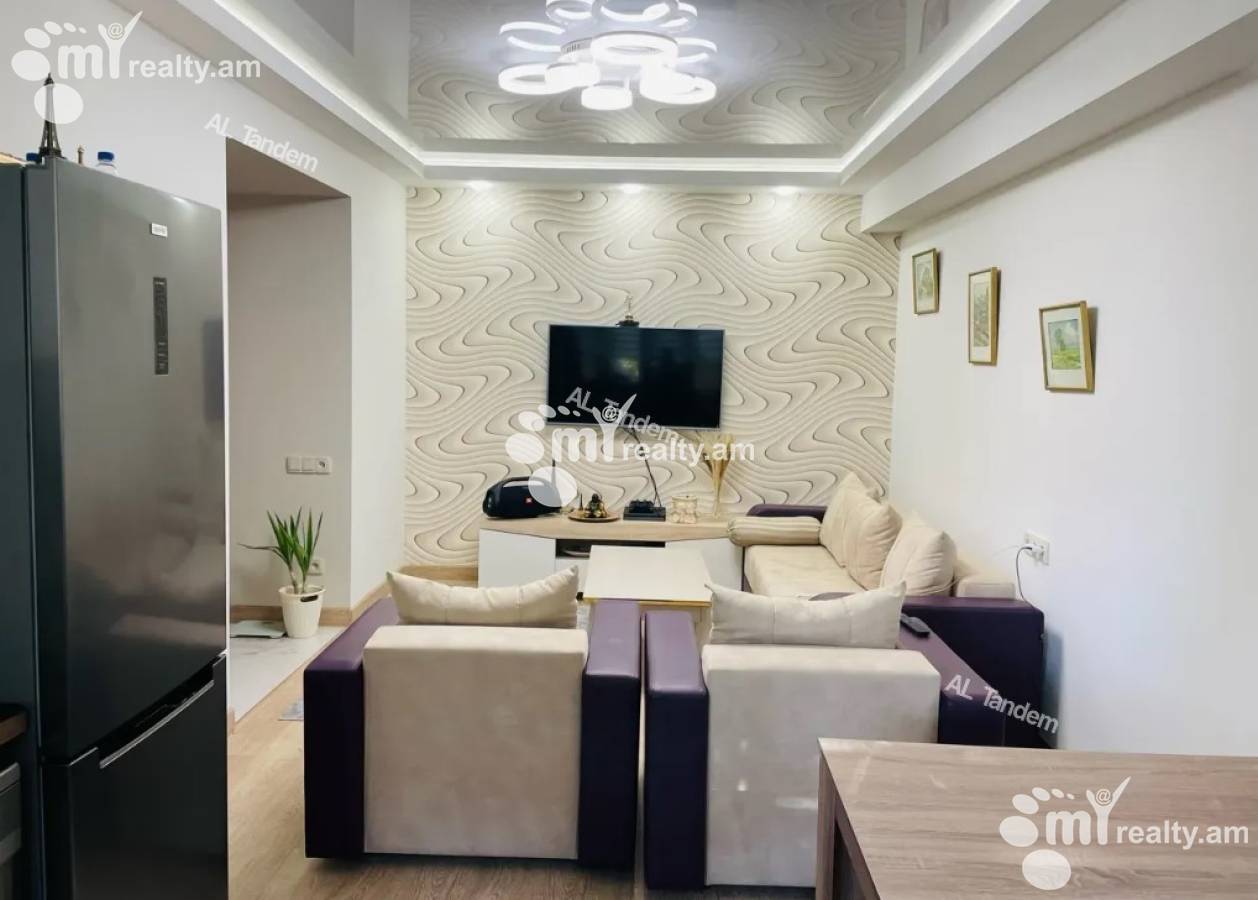 Купить 3 комнатную квартиру Нар Дос ул, Центр Ереван, 158191