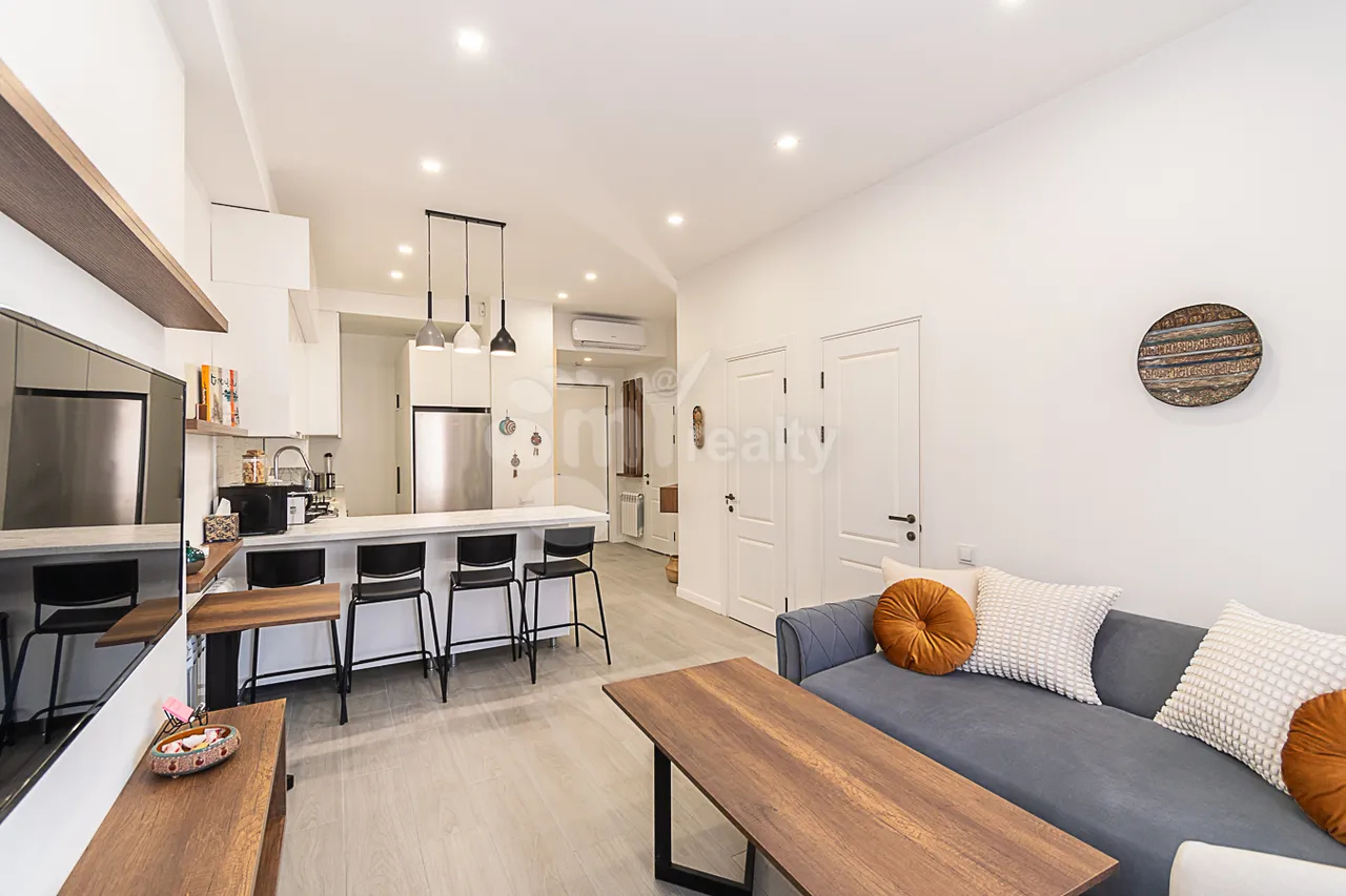 Снять 3 комнатную квартиру Антараин ул Г. Эмина, Центр Ереван, 159443