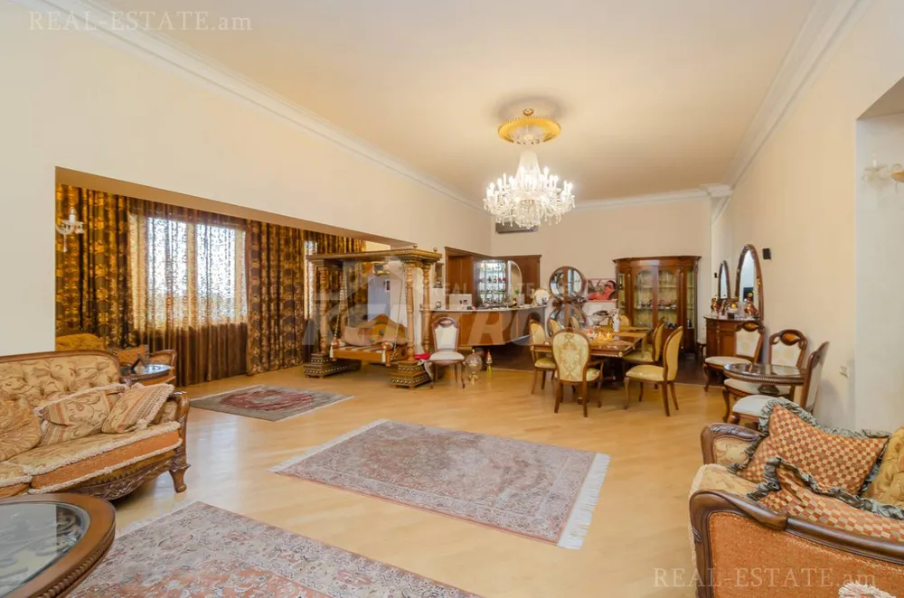 bnakaran/4-senyakanoc/Abovyan+St/Center/Yerevan