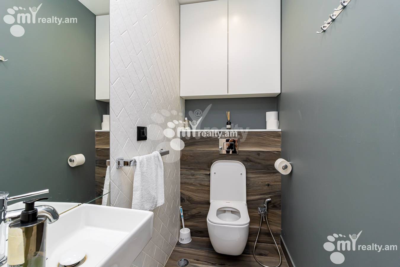 3 bedroom apartment for rent Sasna Тsrer St, Davtachène Yerevan, 154104