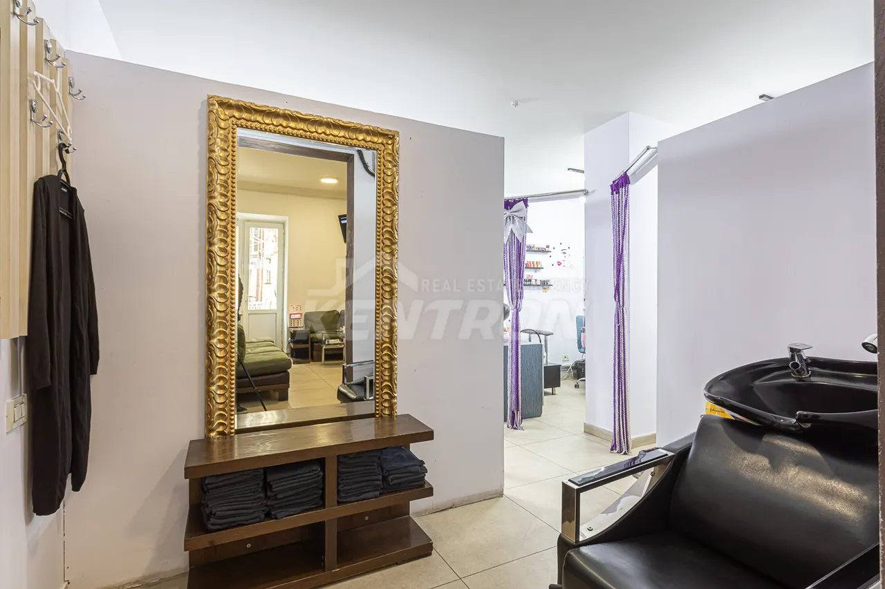 Commercial property for sale Mashtots Ave, Center Yerevan, 157988