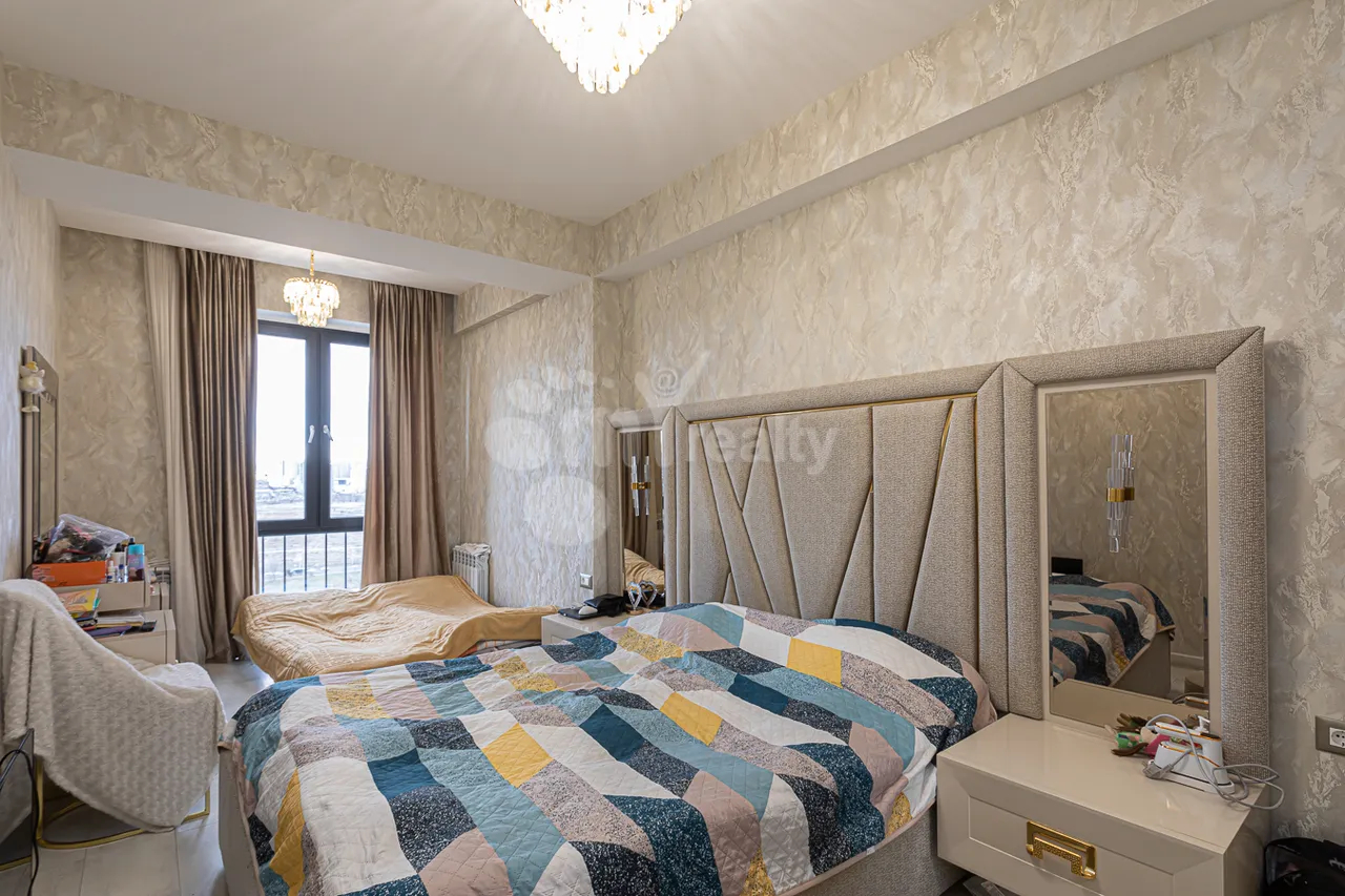 3 սենյականոց բնակարան  Լվովյան փող, Նոր Նորք Երևան, 160049