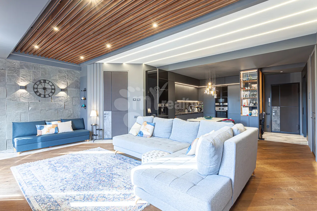 4 bedroom apartment for sale Buzand St, Center Yerevan, 160313