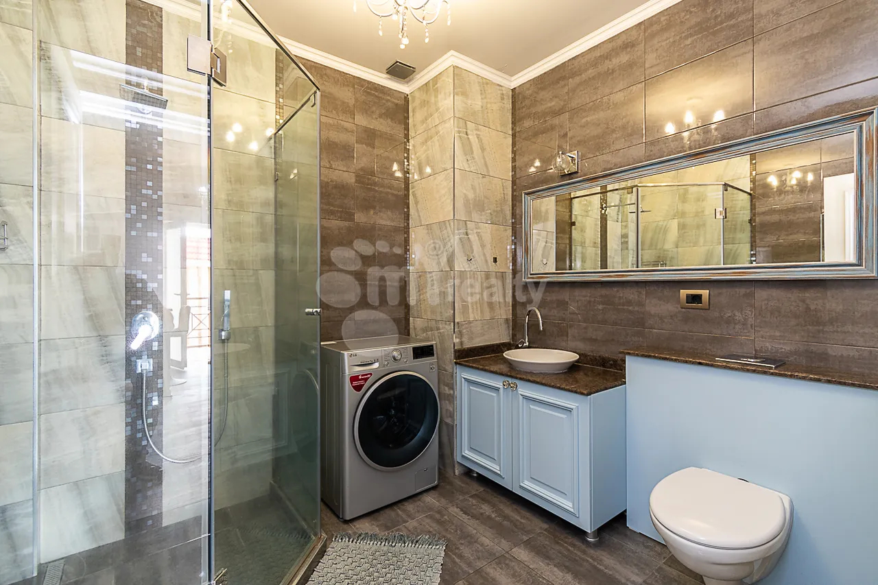 3 bedroom apartment for rent Nerses Shnorhali street, واهاگنی ایروان, 161311