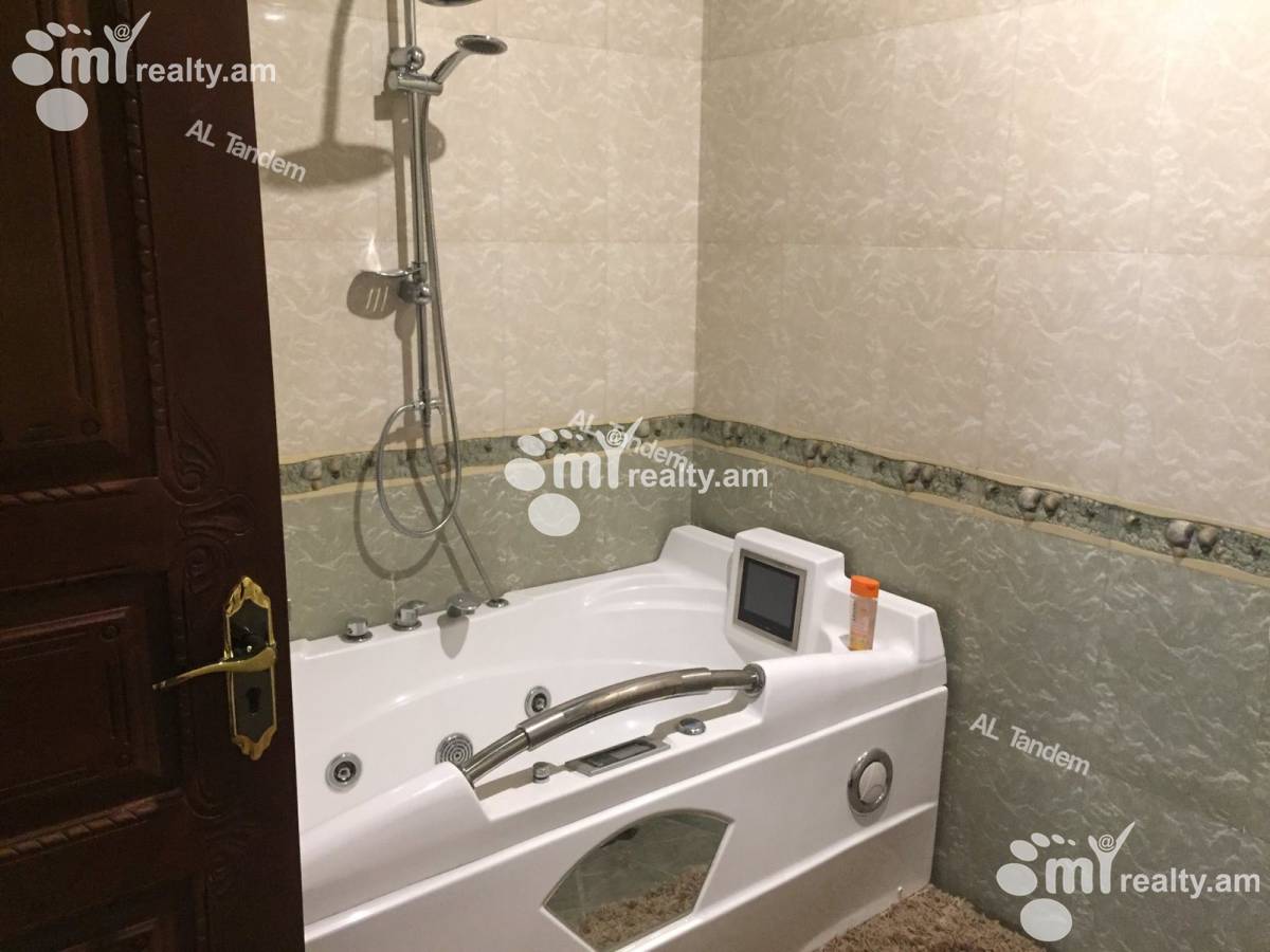 4 bedroom apartment for sale Azatutyan Ave, Arabkir Yerevan, 124007