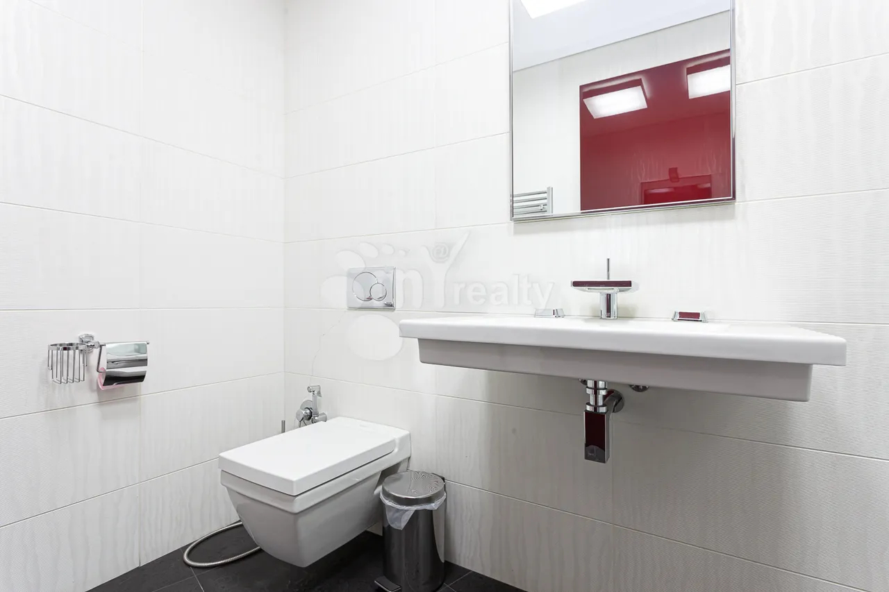 4 bedroom apartment for sale Northern(Hyusisayin)  Ave, Center Yerevan, 157217