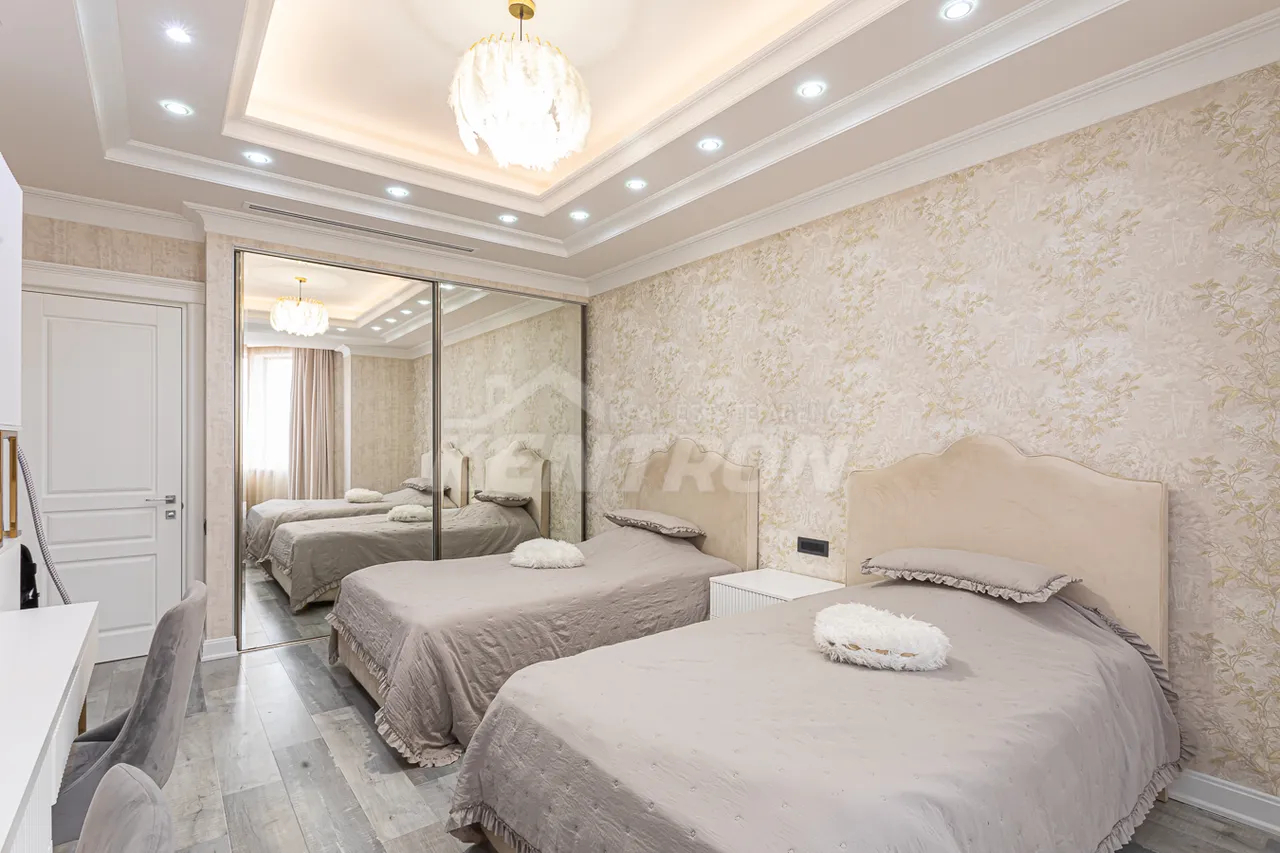 Снять 4 комнатную квартиру Арам ул, Центр Ереван, 159395