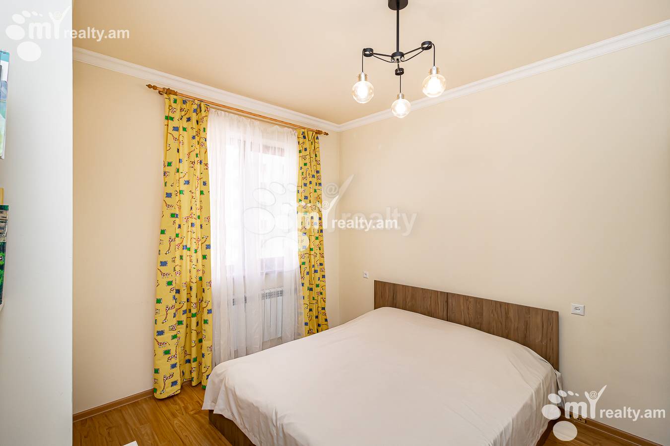 3 սենյականոց բնակարան  Ծարավ Աղբյուրի փող., Ավան Երևան, 148129