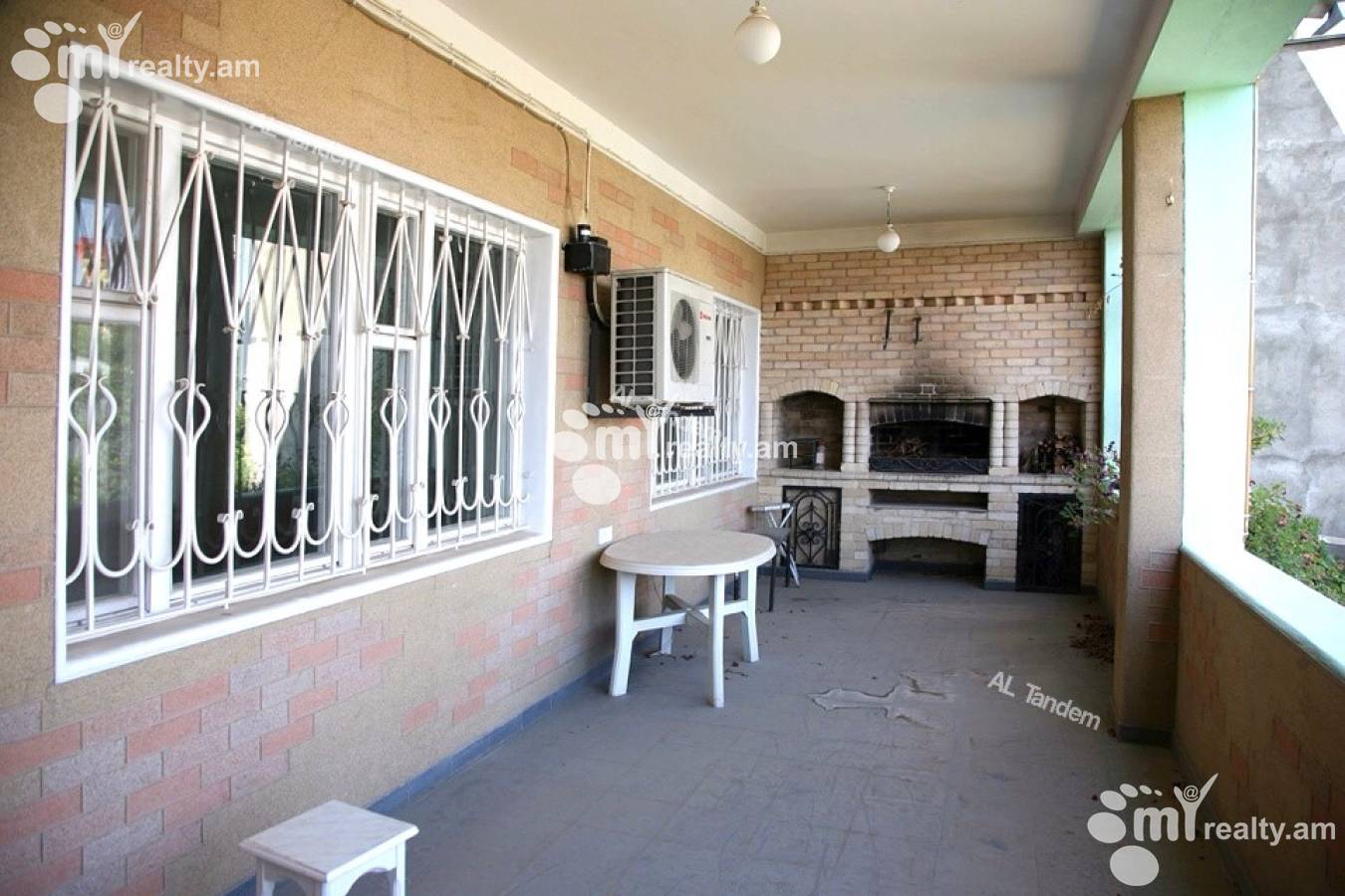 Commercial for rent خیابان باربیوس, عربگیر ایروان, 155229