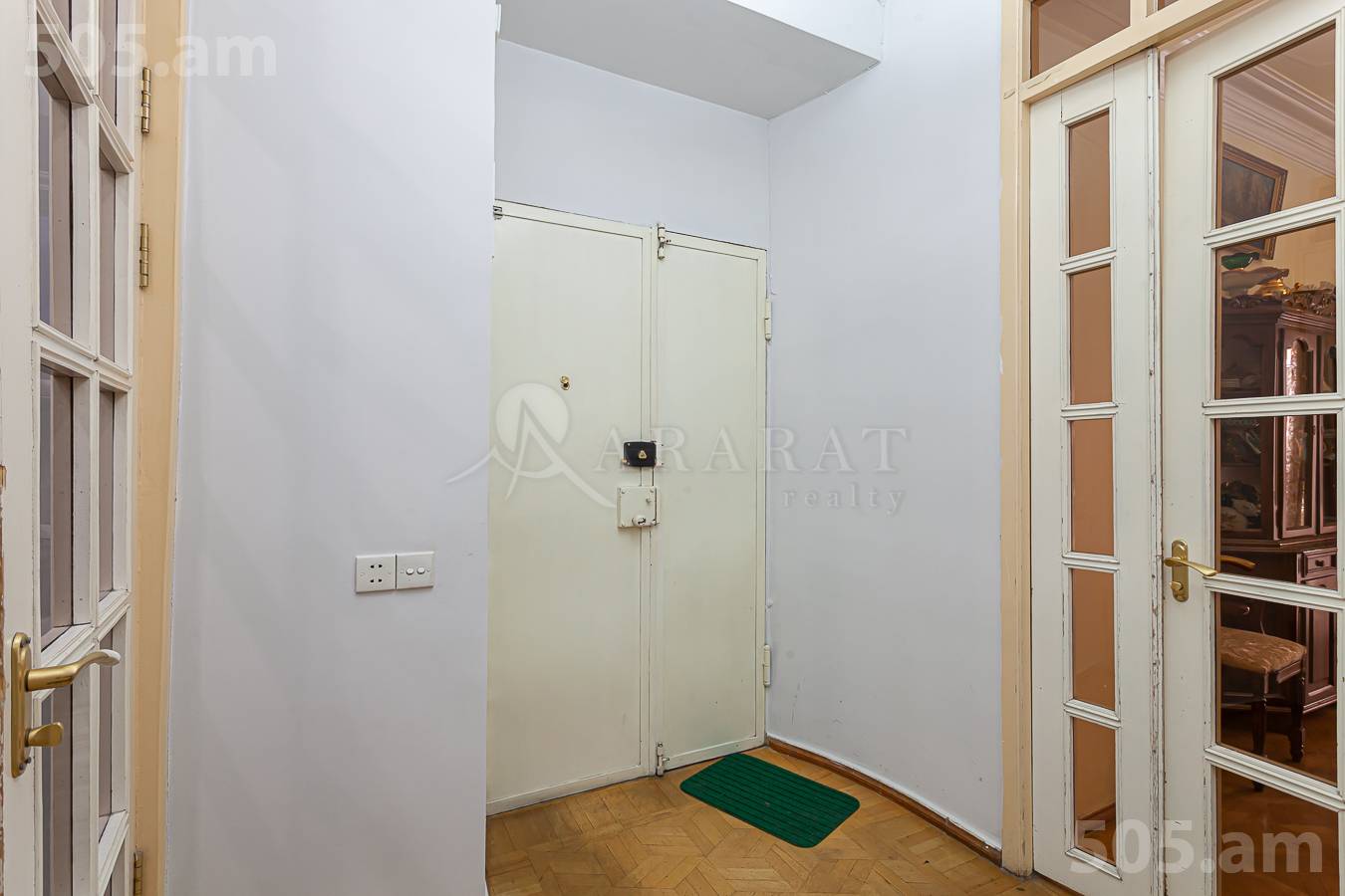 3 սենյականոց բնակարան  Թումանյան փող, Կենտրոն Երևան, 150352