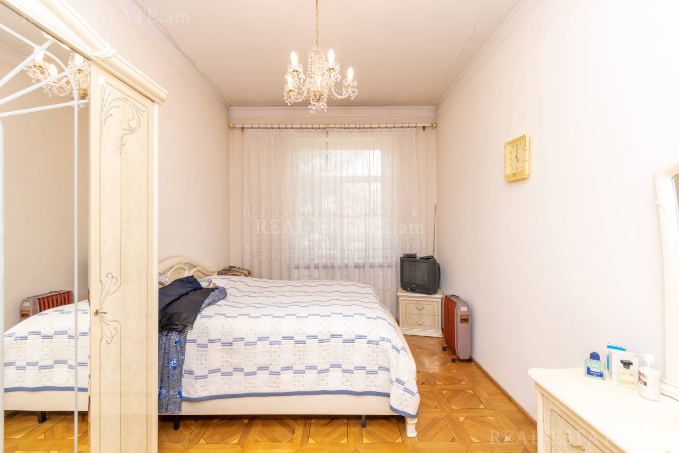 House for sale خیابان اِرزنکیان, عربگیر ایروان, 131697