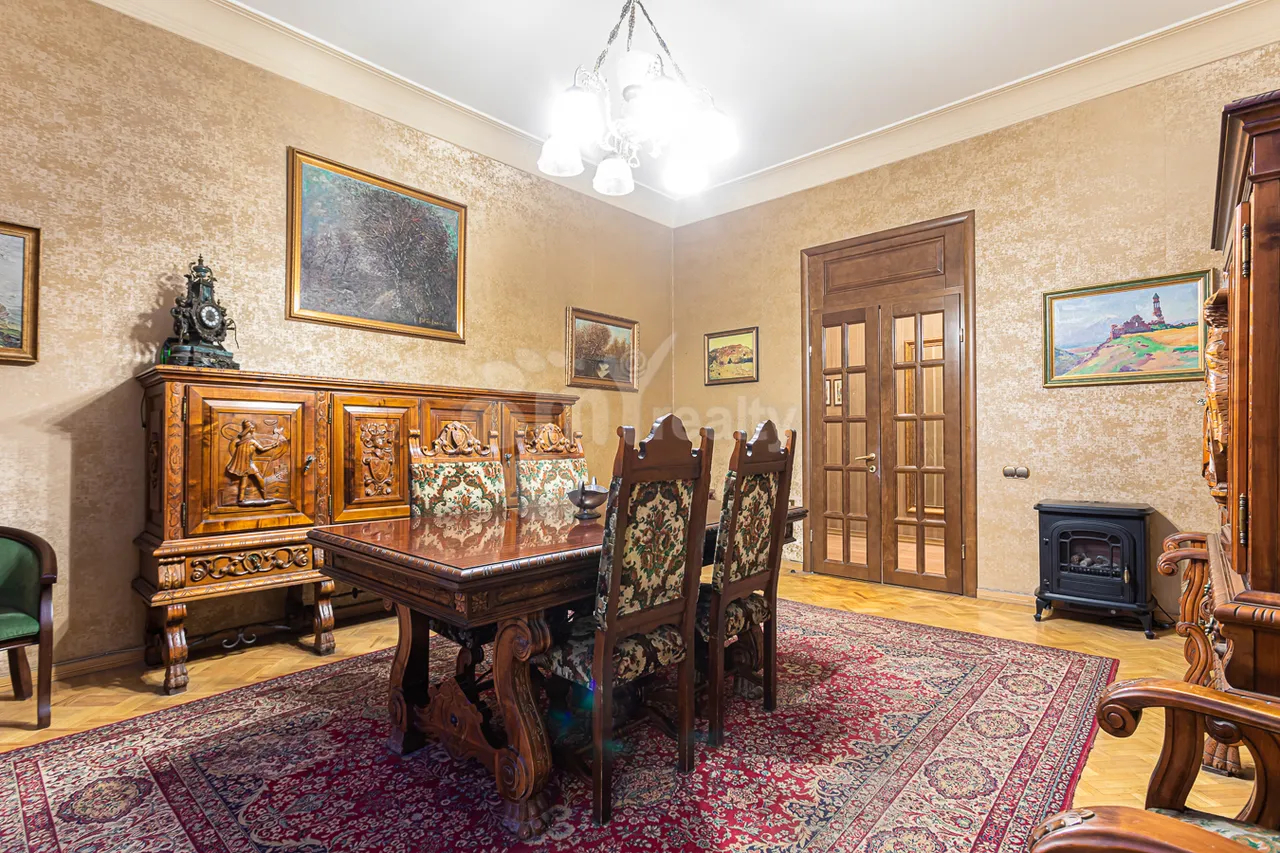 4 bedroom apartment for sale Tumanyan St, Center Yerevan, 157656