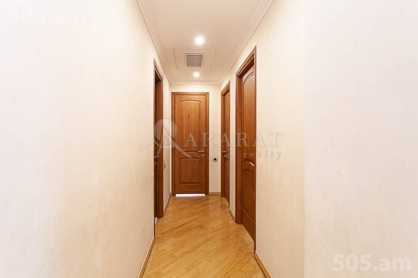 3 bedroom apartment for sale خیابان پارونیان, مرکز شهر ایروان, 153344