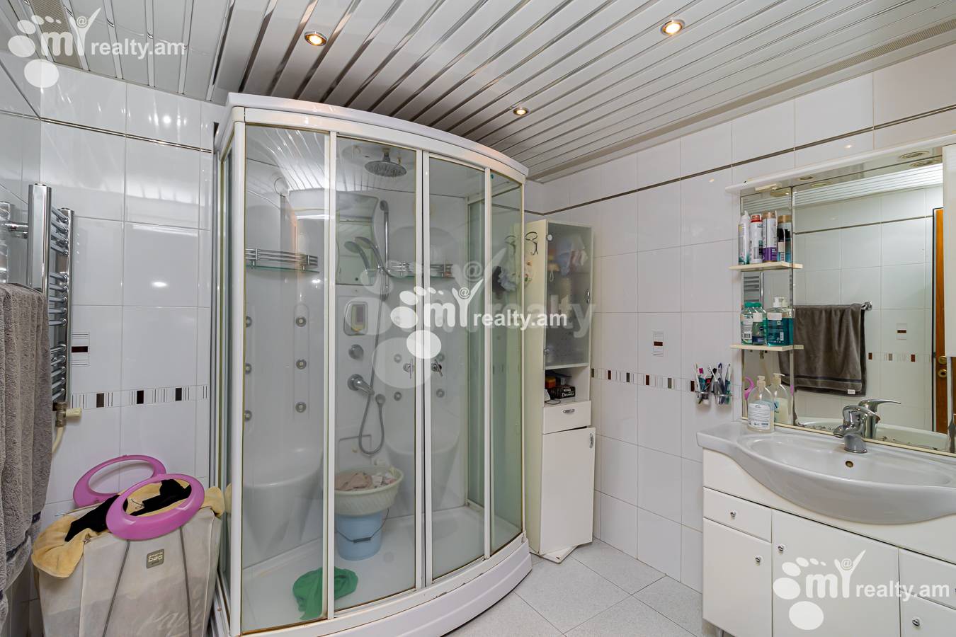 Купить 3 комнатную квартиру Орбели Ехбайрнери ул, Арабкир Ереван, 153788