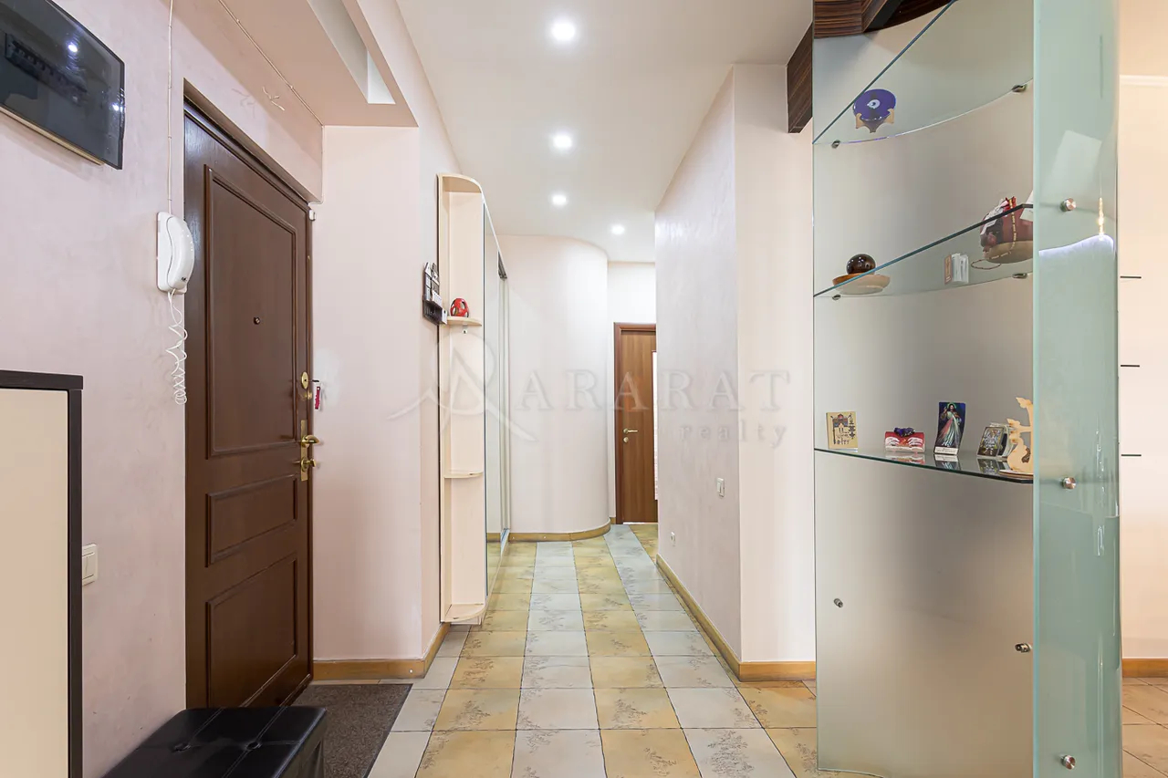 3 bedroom apartment for rent D. Demirchyan St, Center Yerevan, 158776