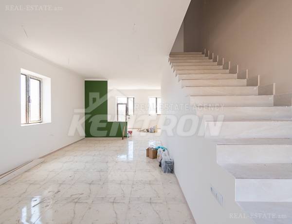 arandznatun-vacharq-Yerevan-Achapnyak