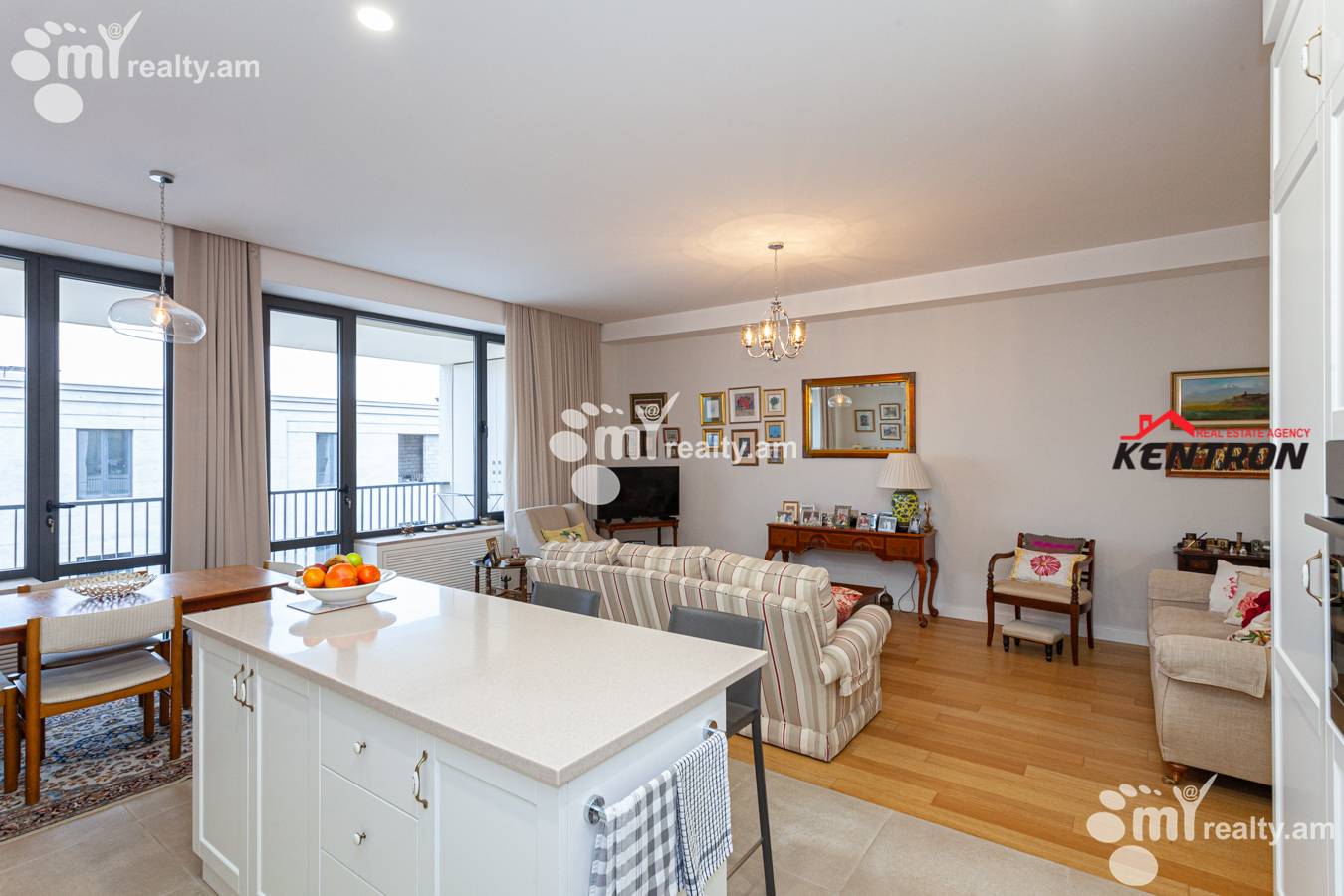 4 bedroom apartment for sale خیابان آنتارایین, مرکز شهر ایروان, 129594