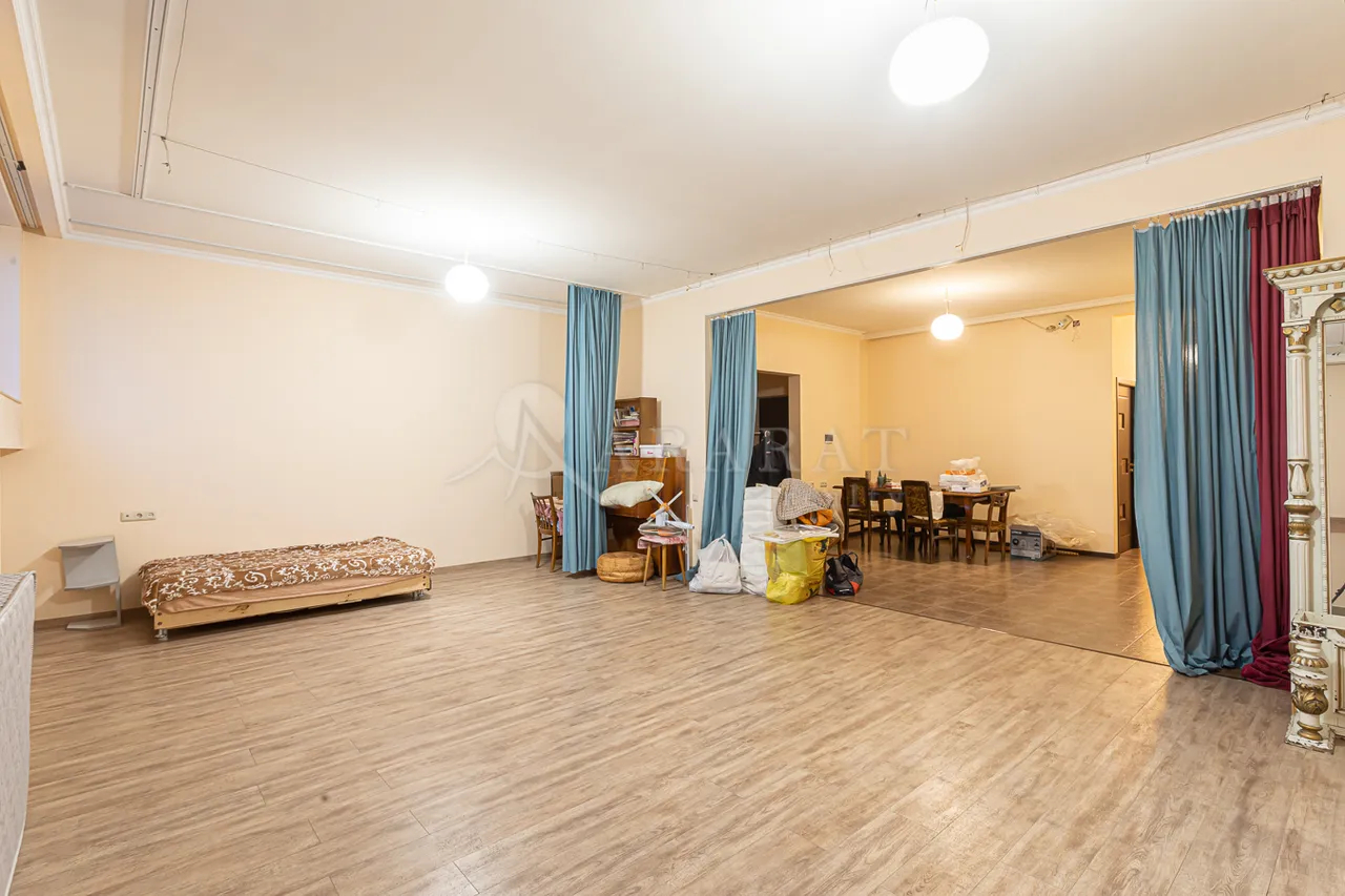 3 bedroom apartment for sale خیابان تِریان, مرکز شهر ایروان, 159607