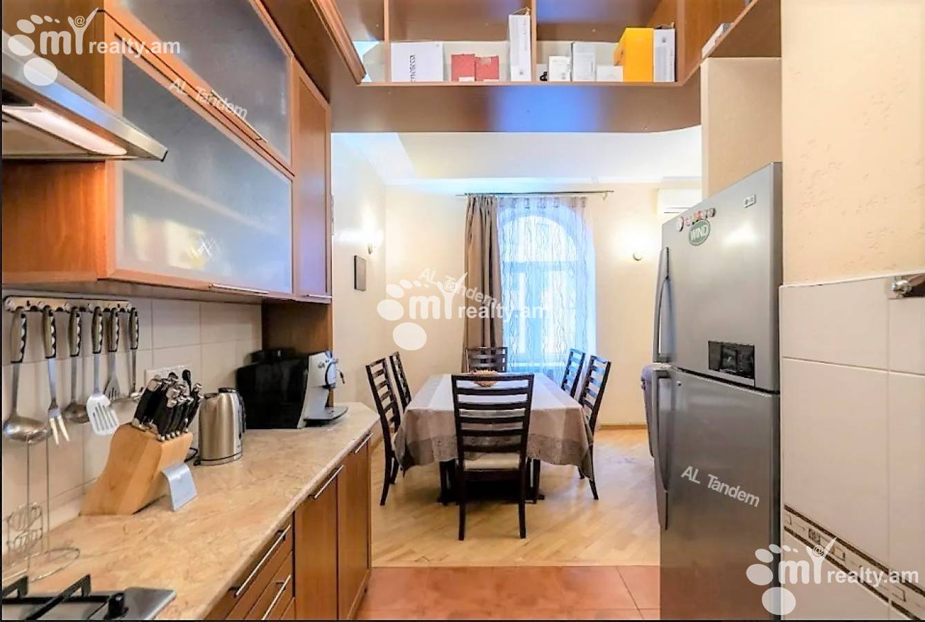 4 bedroom apartment for rent Teryan St, Center Yerevan, 134185