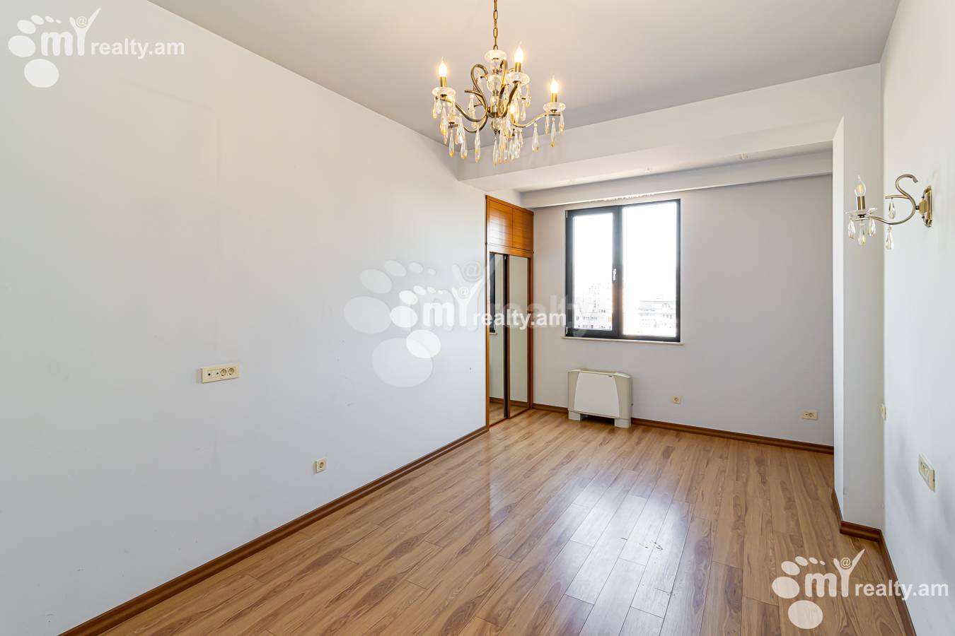 4 bedroom apartment for sale D. Demirchyan St, Center Yerevan, 147372