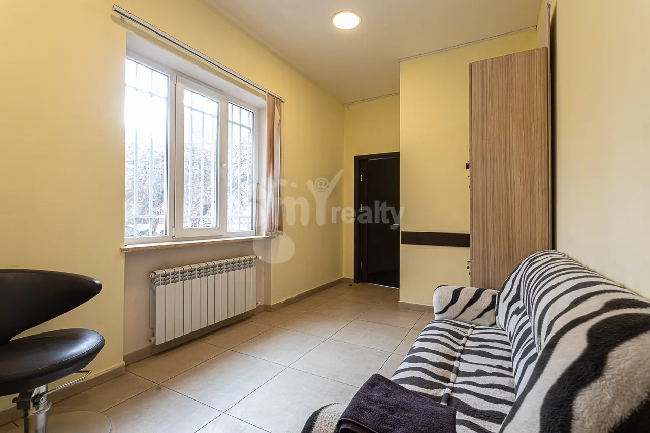 Commercial property for sale Mashtots Ave, Center Yerevan, 158298