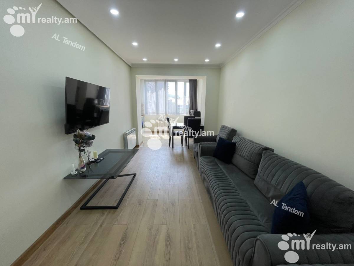 Купить 3 комнатную квартиру Анрапетутян ул, Центр Ереван, 156569