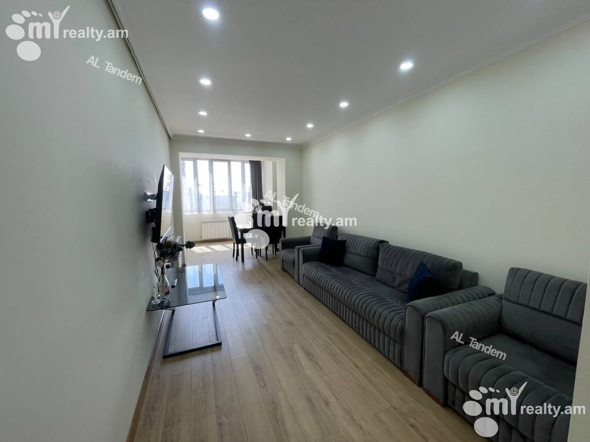 Купить 3 комнатную квартиру Анрапетутян ул, Центр Ереван, 156569