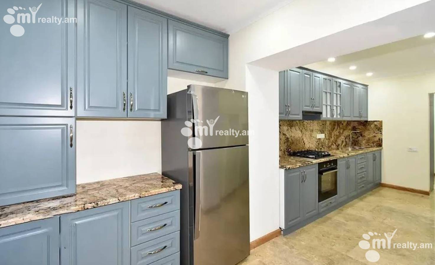 3 bedroom apartment for sale Tpagrichner St, Center Yerevan, 147167