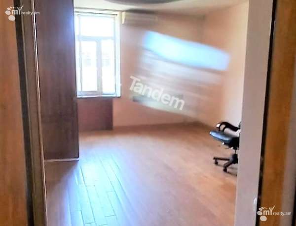 komercion-vardzakalutyun-Yerevan-Center