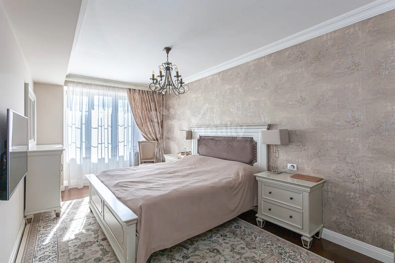 4 սենյականոց բնակարան վարձով Թումանյան 1ին անց, Կենտրոն Երևան, 158987