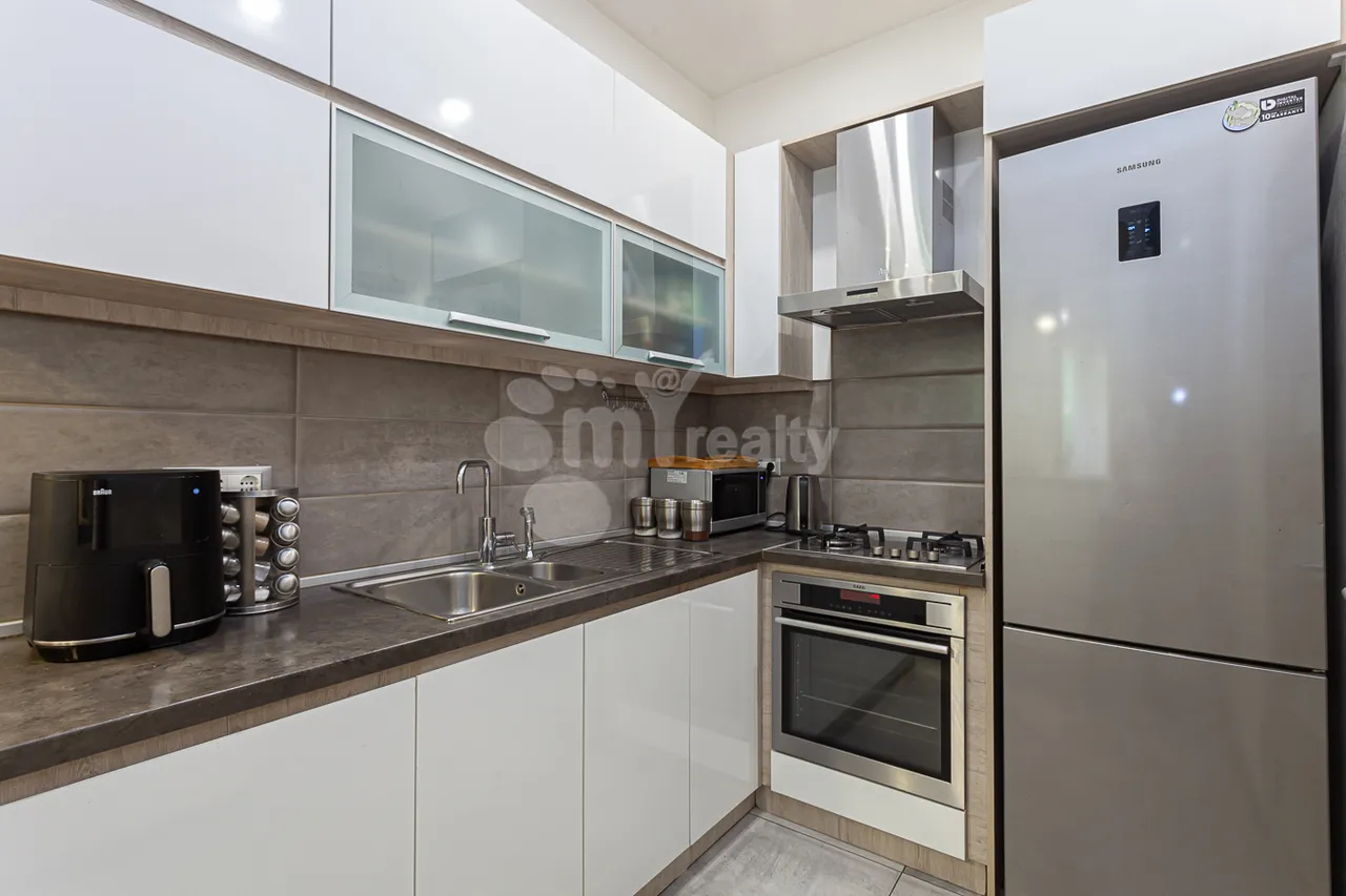 4 bedroom apartment for sale Ler. Kamsar St, Center Yerevan, 160740