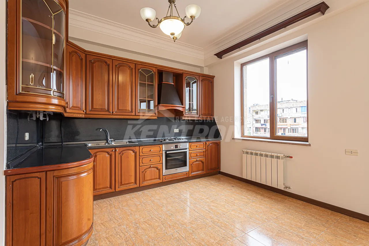 4 bedroom apartment for sale Vardanants St, Center Yerevan, 157556