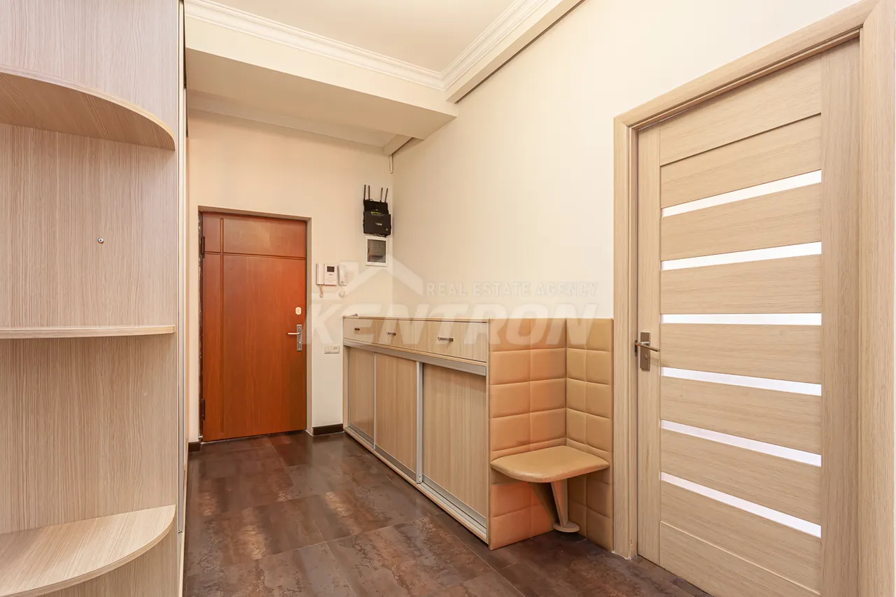 3 bedroom apartment for sale Aram St, Center Yerevan, 157330
