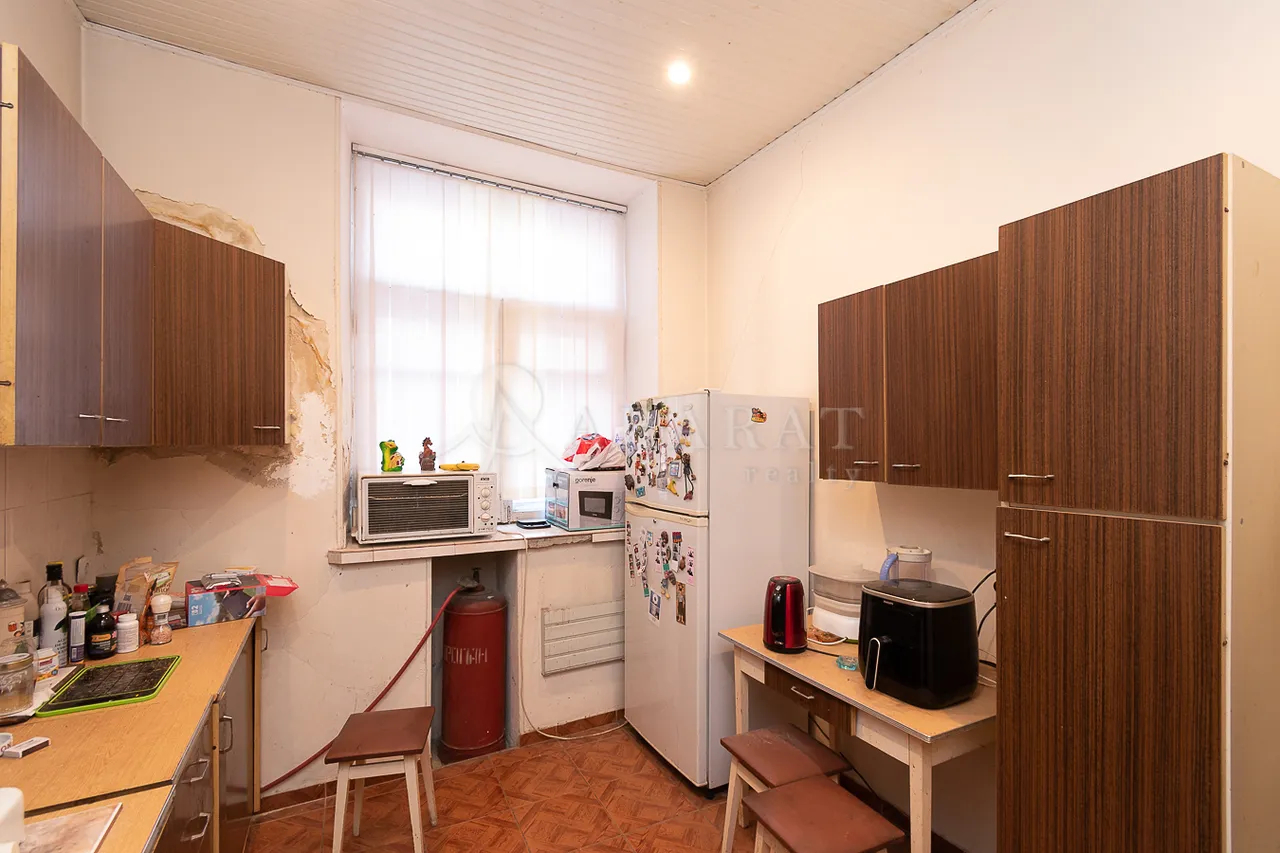 3 bedroom apartment for sale Baghramyan Ave (Kentron), Center Yerevan, 158943