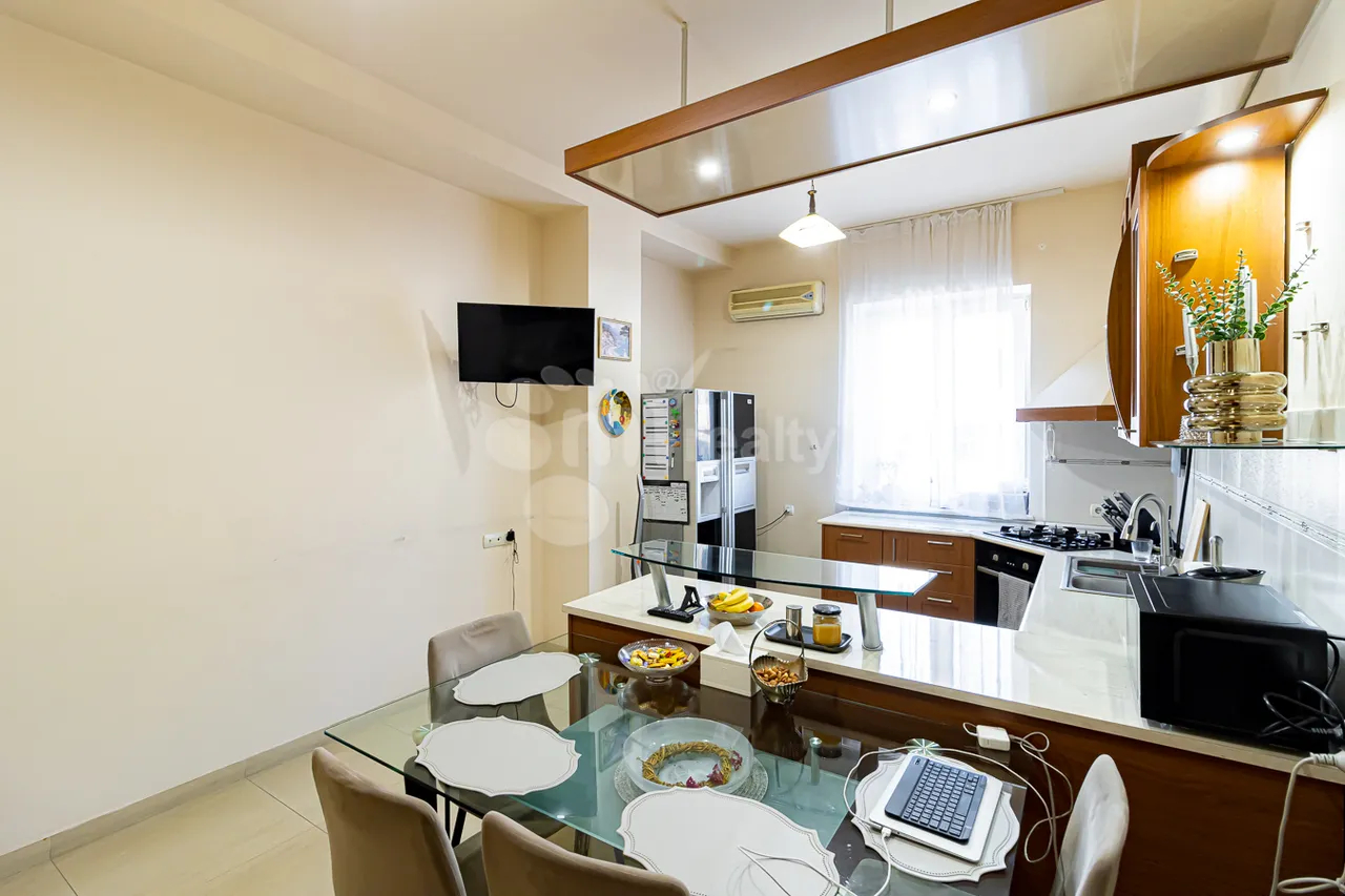 3 bedroom apartment for sale Pushkin St, Center Yerevan, 160594