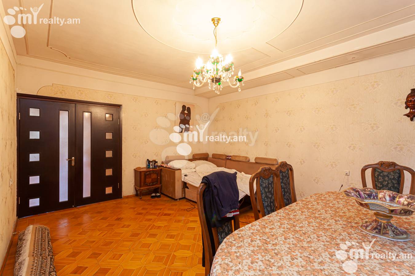 Купить 3 комнатную квартиру Паронян ул, Центр Ереван, 151610