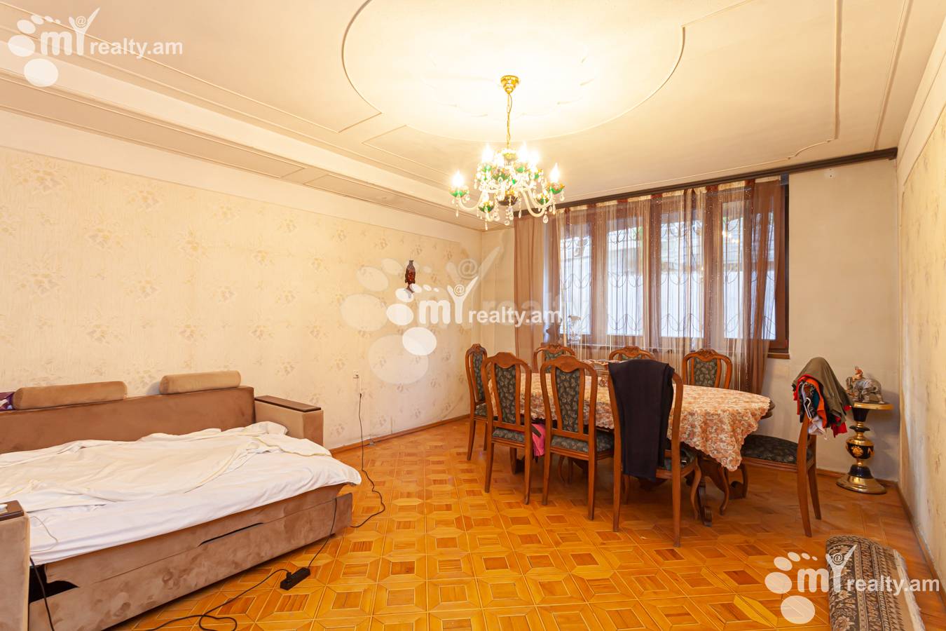 Купить 3 комнатную квартиру Паронян ул, Центр Ереван, 151610