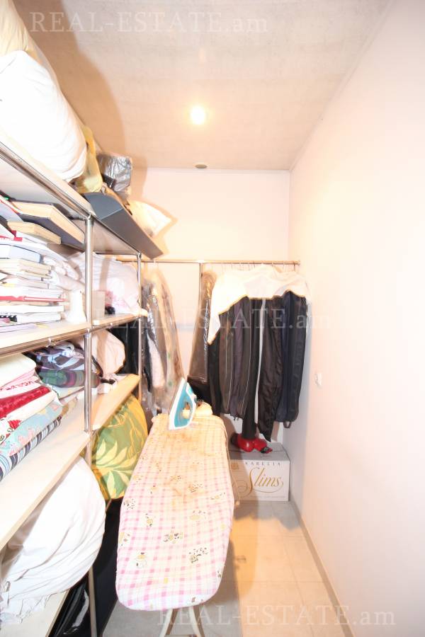 4 սենյականոց բնակարան  Պարոնյան փող, Կենտրոն Երևան, 86934