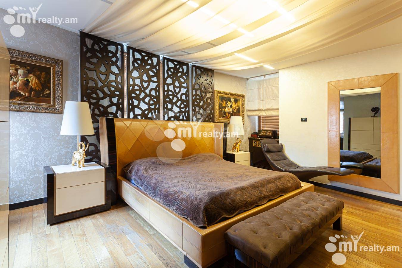 4 սենյականոց բնակարան  Տերյան փող, Կենտրոն Երևան, 155295