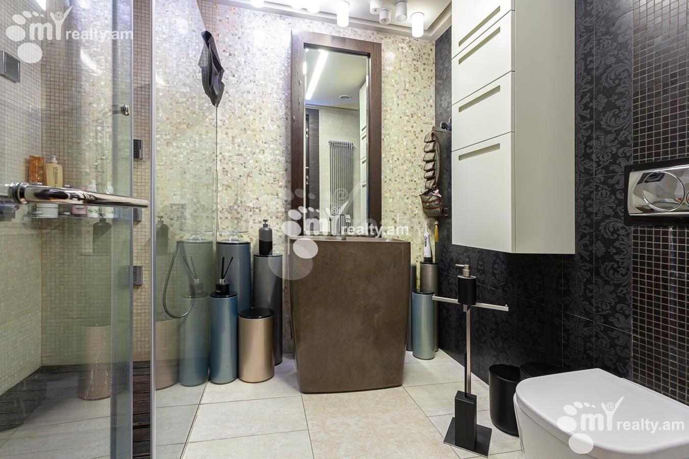 4 սենյականոց բնակարան  Տերյան փող, Կենտրոն Երևան, 155295