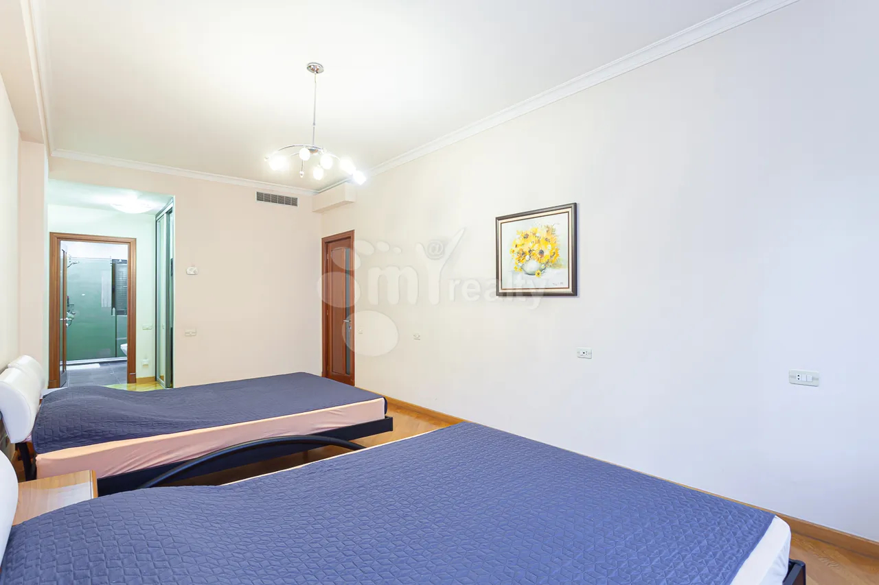 3 bedroom apartment for rent Northern (Hyusisayin)  Ave, Center Yerevan, 161919